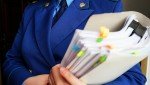 В Петушинском районе после вмешательства прокуратуры семье, проживавшей в аварийном доме, предоставлена новая квартира
